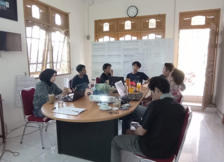 e3e855f0-e57d-43f8-9383-53da32d61bdd