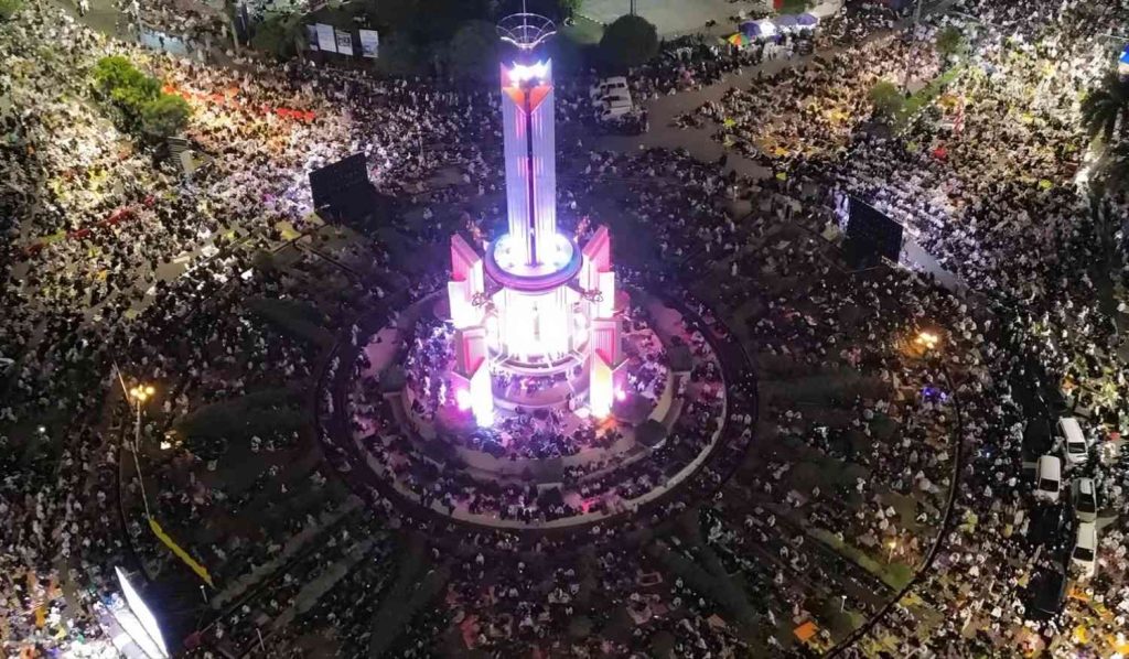 Picsart_25-12-29_07-07-24-912-3963761287